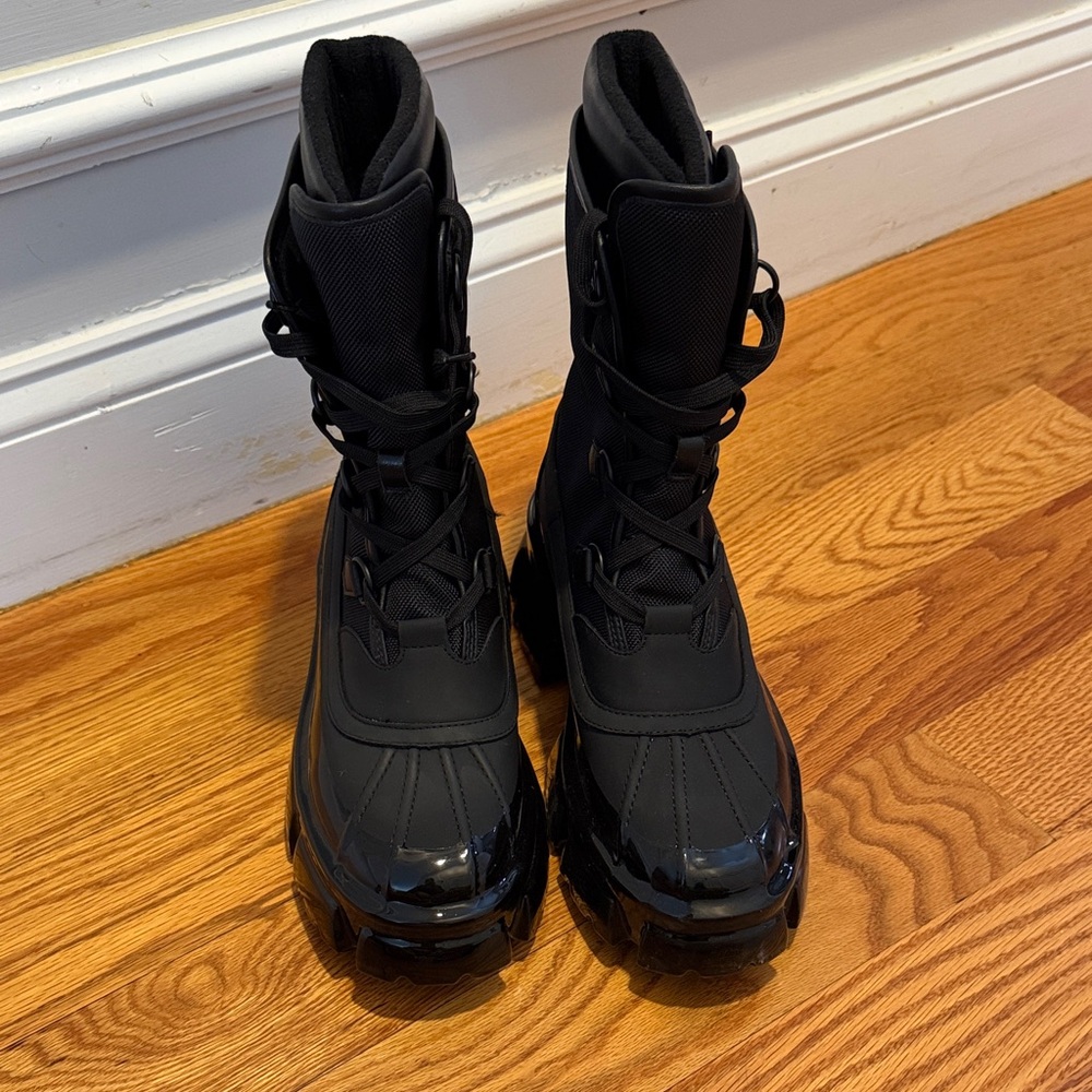Steve Madden Black Lace-Up Boots